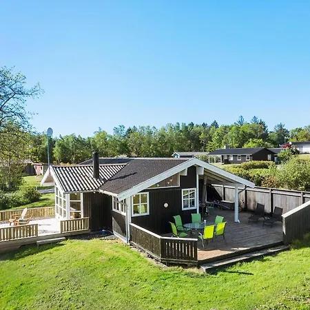 Four-bedroom In Σπίτι διακοπών Ørsted