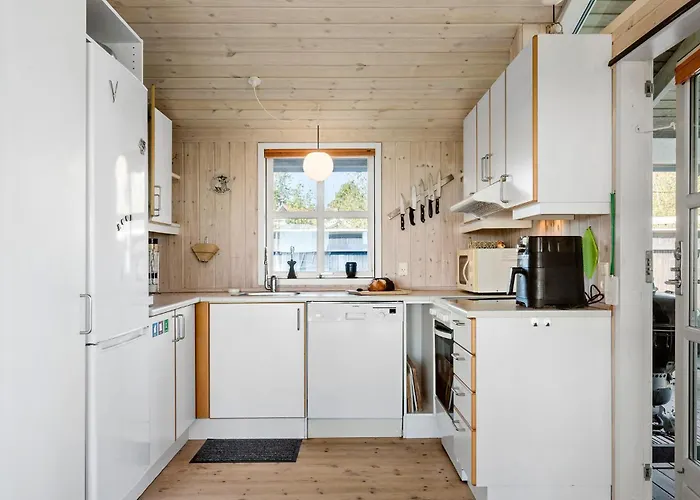 Four-bedroom In Semesterbostad Ørsted